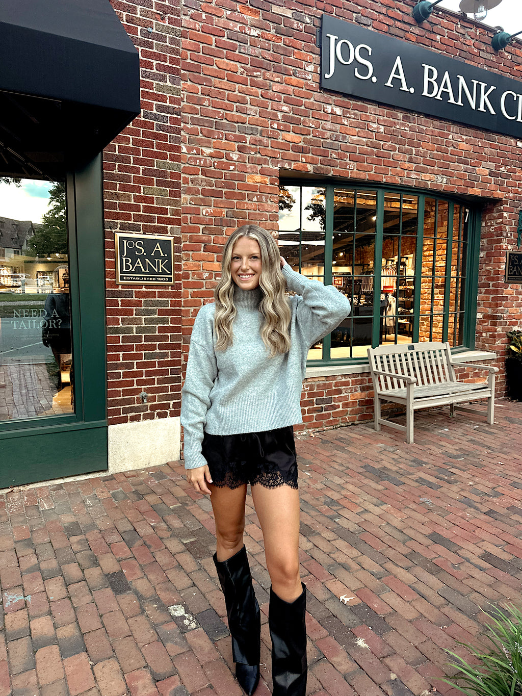THE STAPLE SWEATER